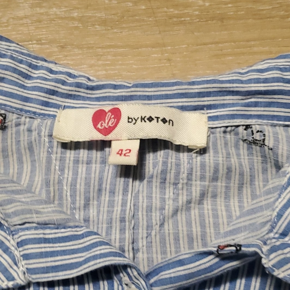 Embroidered button up - Picture 2 of 4
